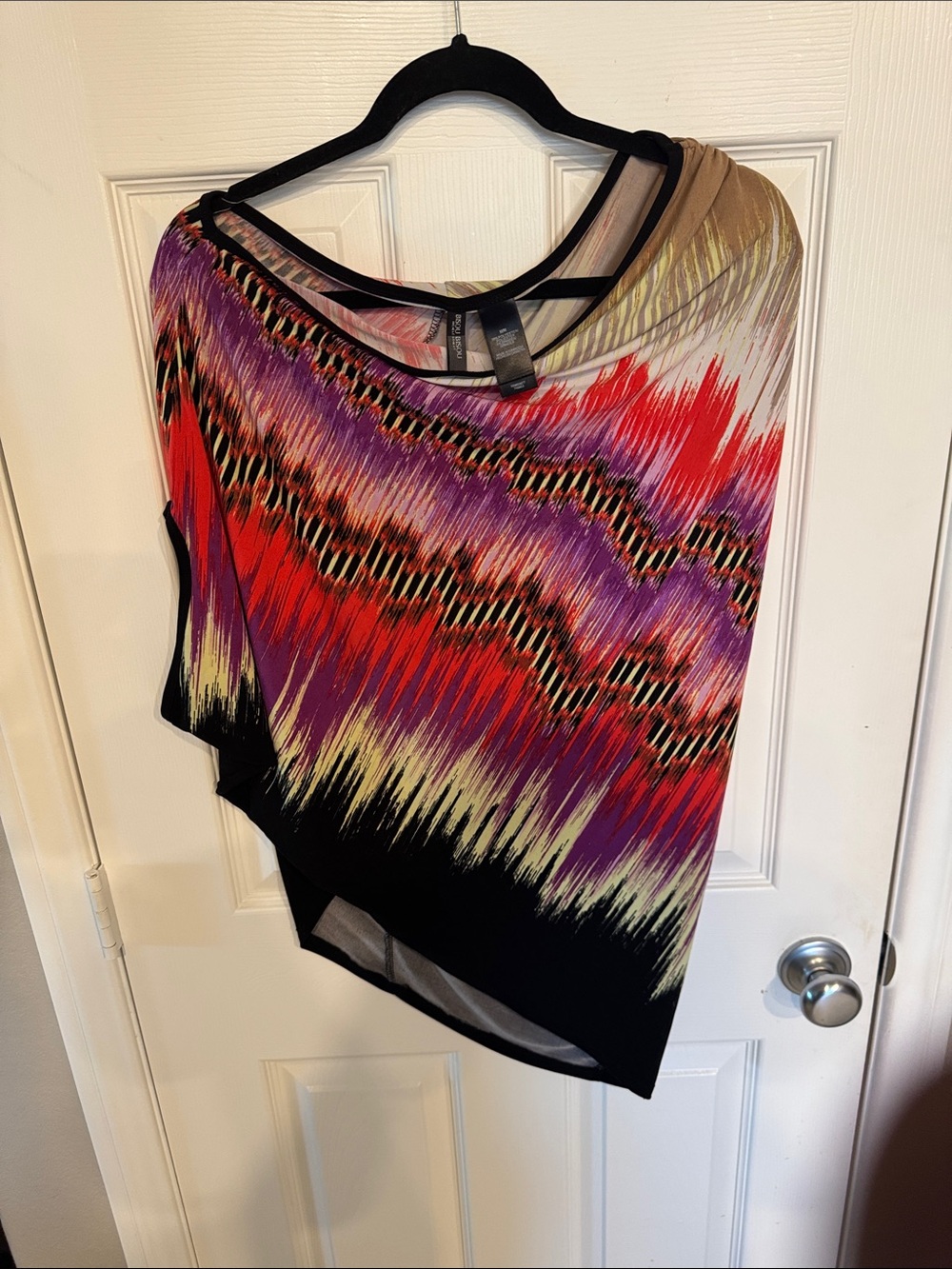 Bisou Bisou Sleeveless Printed Tunic in Red, Purple, Black and Cream